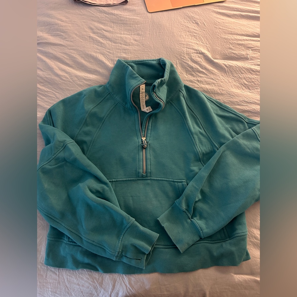 LULULEMON RARE teal scuba in perfect condition